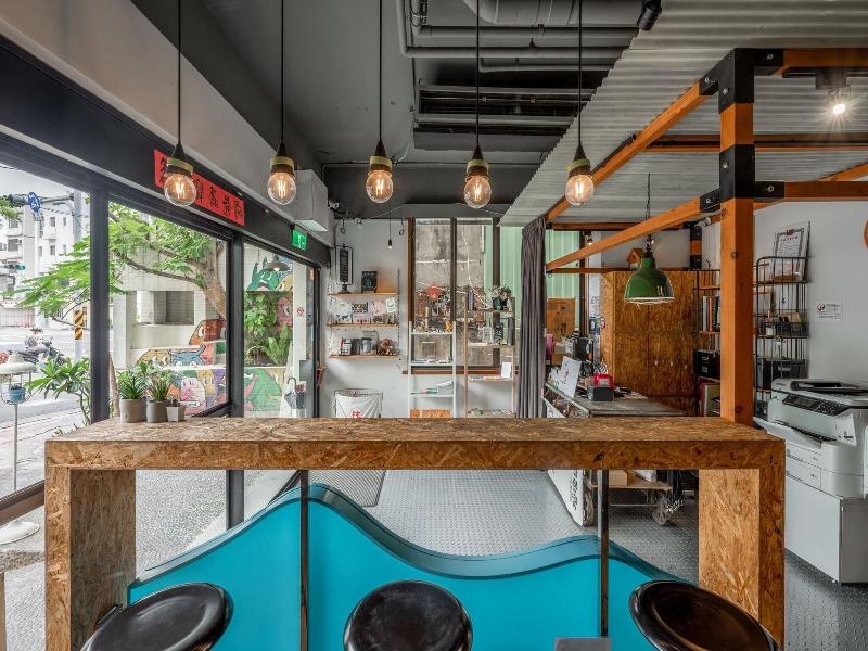 LIGHT HOSTEL TAINAN image