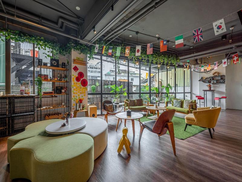 LIGHT HOSTEL TAINAN image
