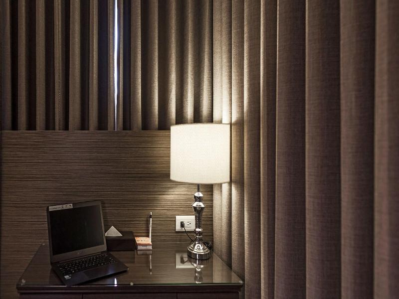 Maple Hotel image
