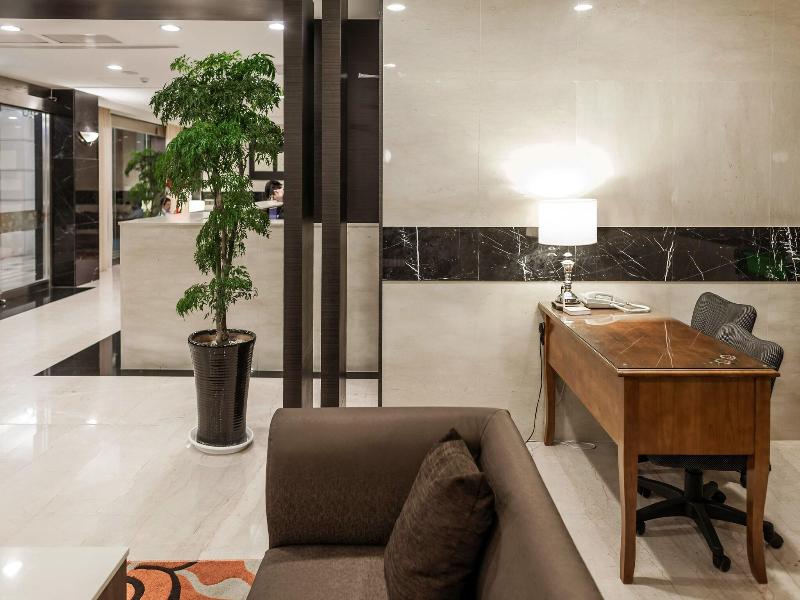 Maple Hotel image