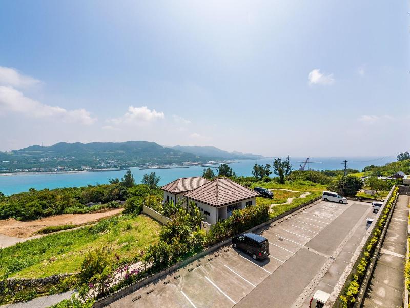 E-horizon Resort Condominium Sesoko image