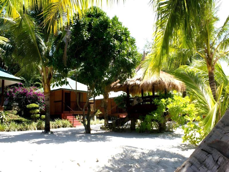 Tamaraw Beach Resort image