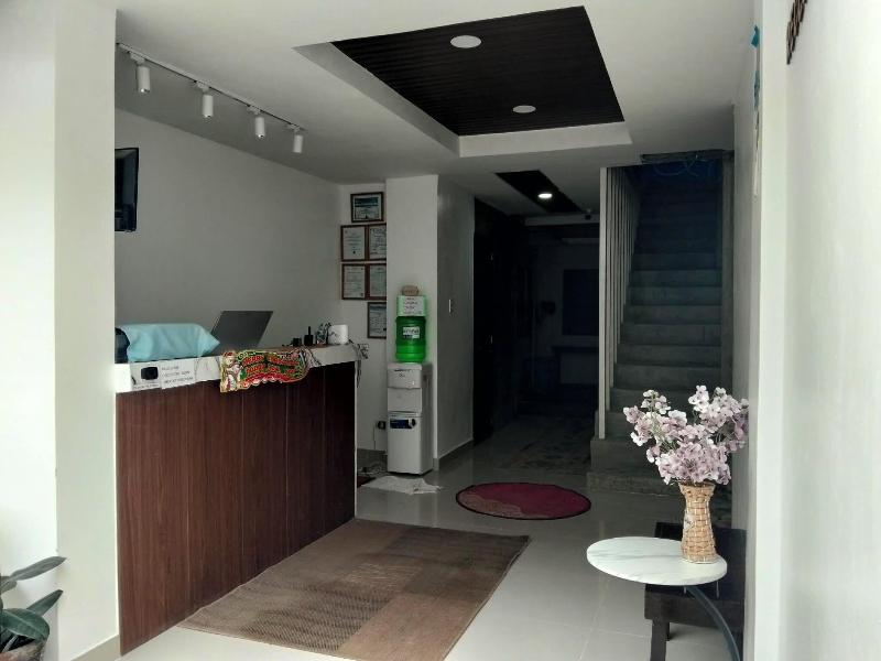 Lolas Lodge image
