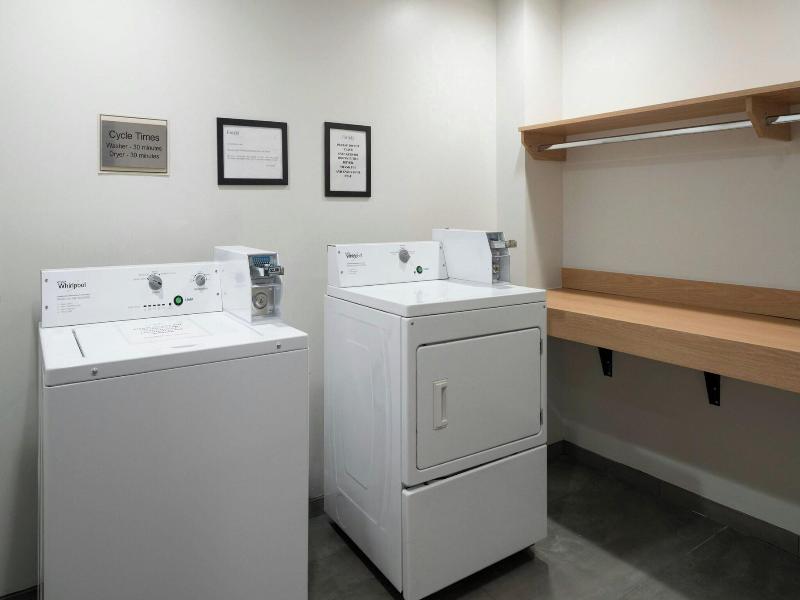 Fairfield Inn Suites Newark Liberty International image