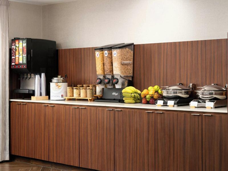 Fairfield Inn Suites Newark Liberty International image