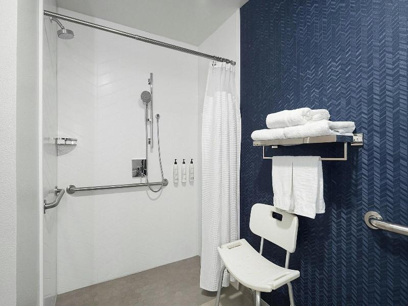 Fairfield Inn Suites Newark Liberty International image