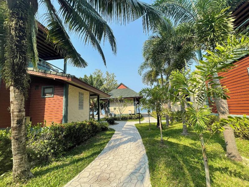 Kai Bae Beach Resort Koh Chang image