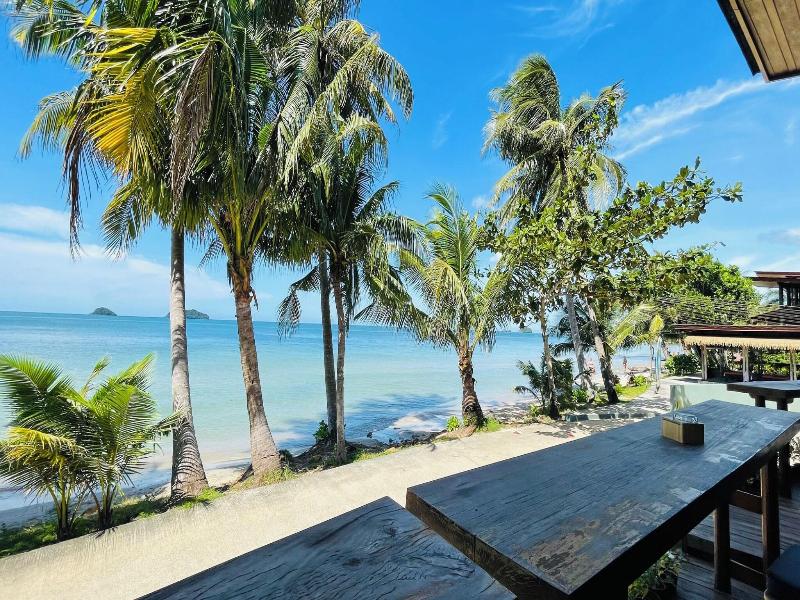 Kai Bae Beach Resort Koh Chang image