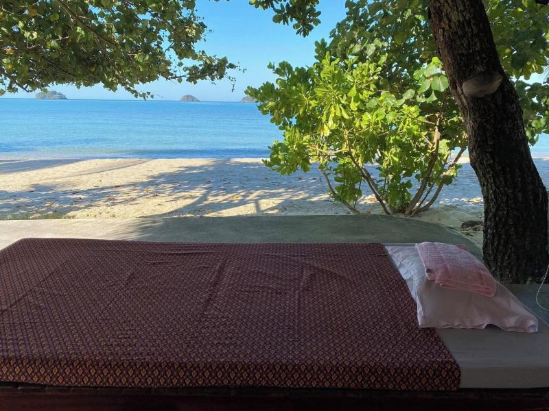 Kai Bae Beach Resort Koh Chang image