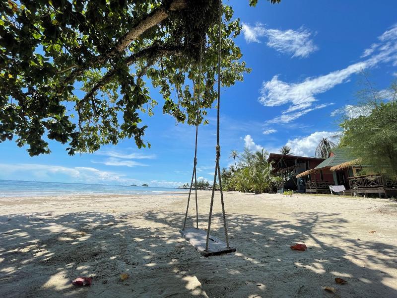 Kai Bae Beach Resort Koh Chang image