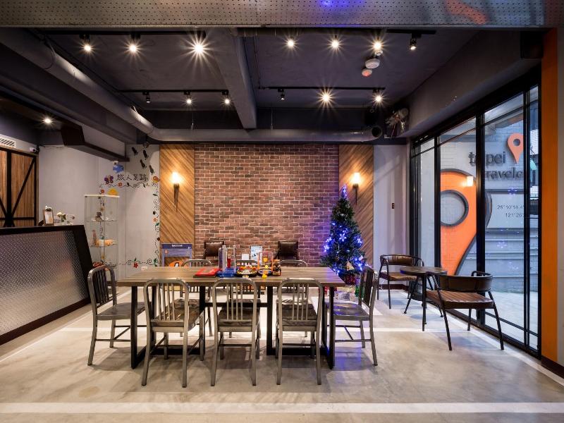 Taipei Travelers International Hostel image