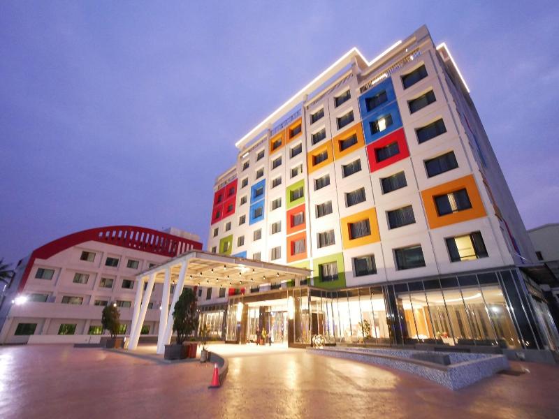L'arc Hotel image