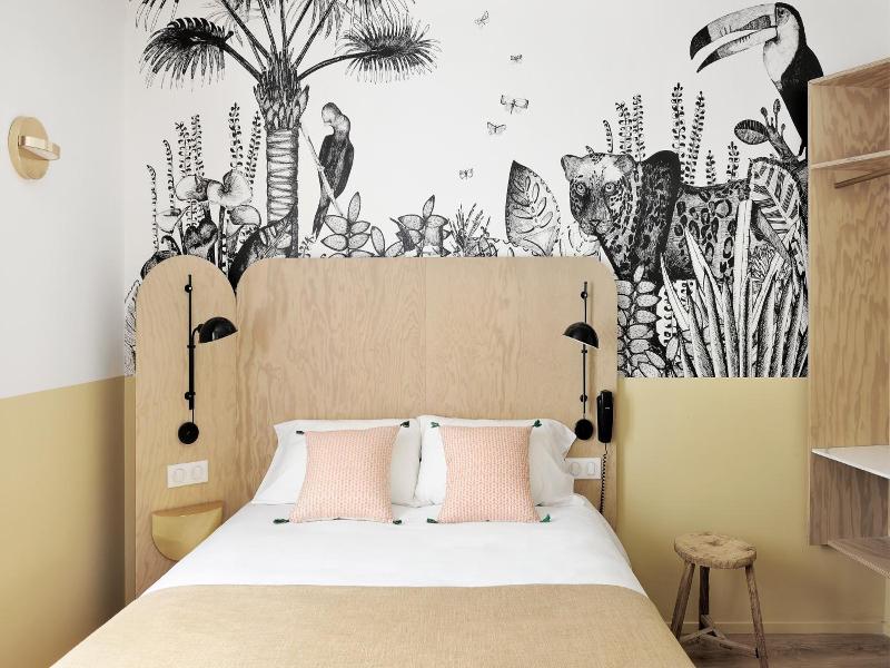 Caulaincourt Square Boutique Hostel image