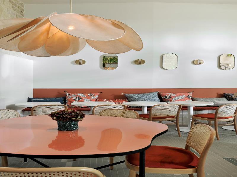 Caulaincourt Square Boutique Hostel image