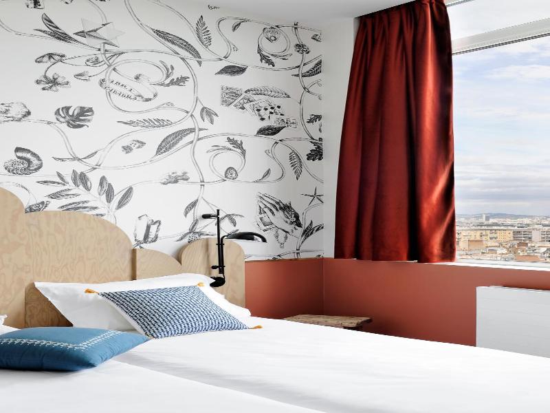Caulaincourt Square Boutique Hostel image