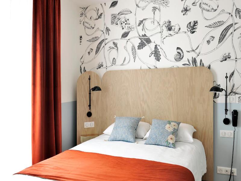 Caulaincourt Square Boutique Hostel image