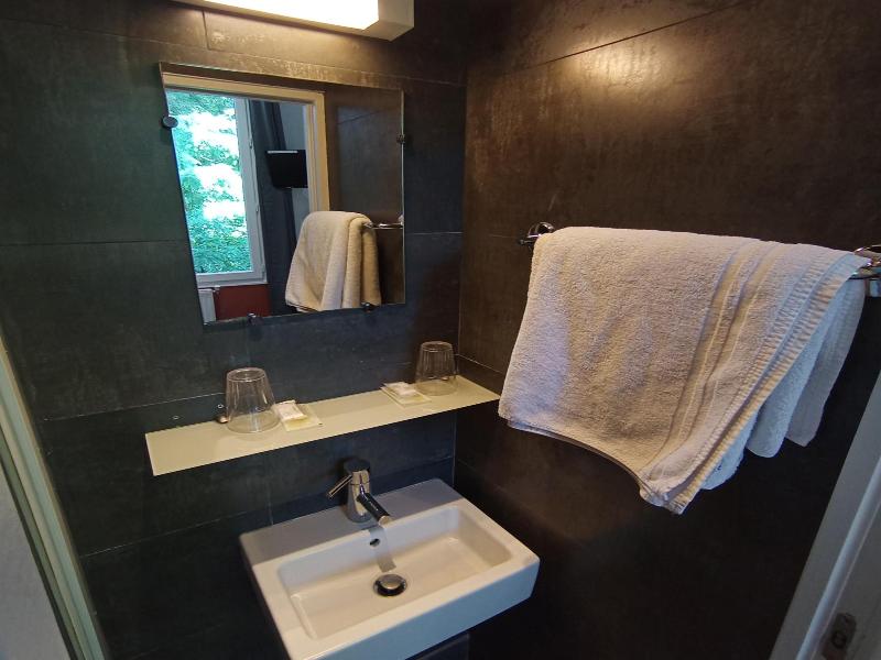 Caulaincourt Square Boutique Hostel image