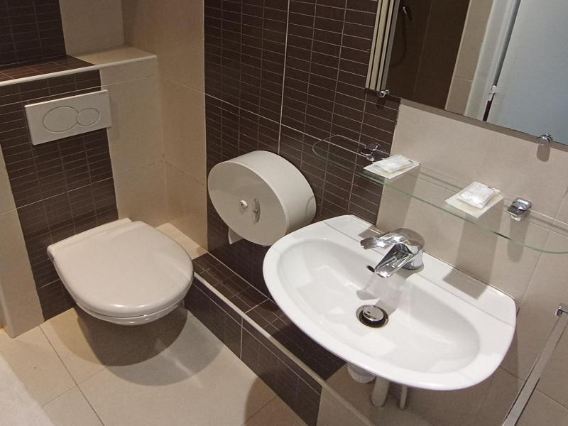 Caulaincourt Square Boutique Hostel image