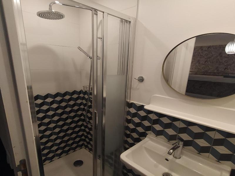 Caulaincourt Square Boutique Hostel image