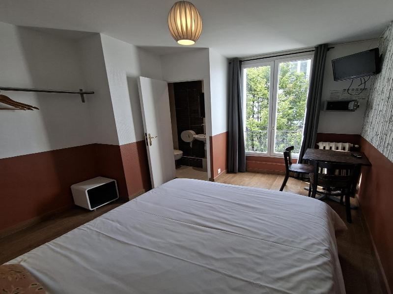 Caulaincourt Square Boutique Hostel image