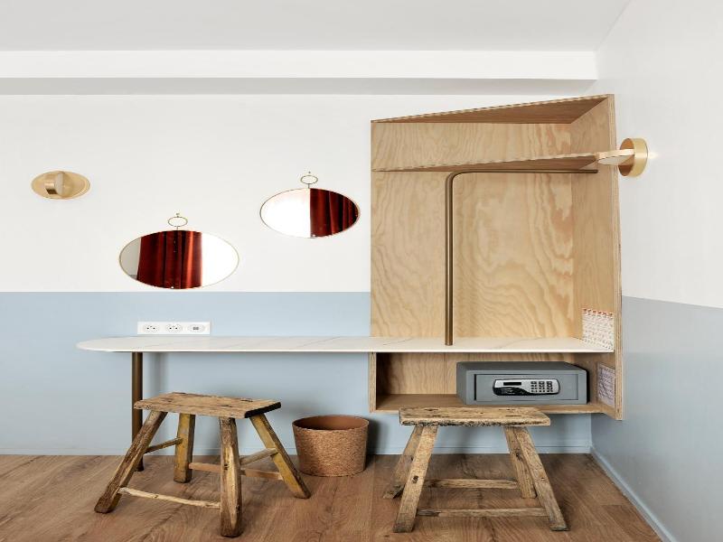 Caulaincourt Square Boutique Hostel image