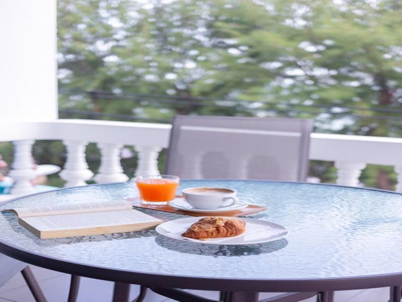 THE BEACH CHA AM GUEST HOUSE image