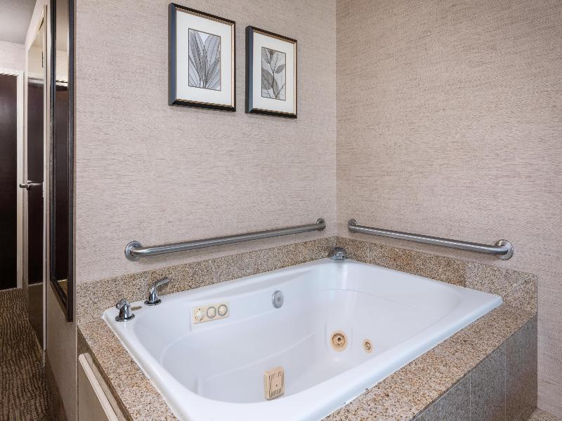 Eastgate Hotel, Bw Signature Collection image