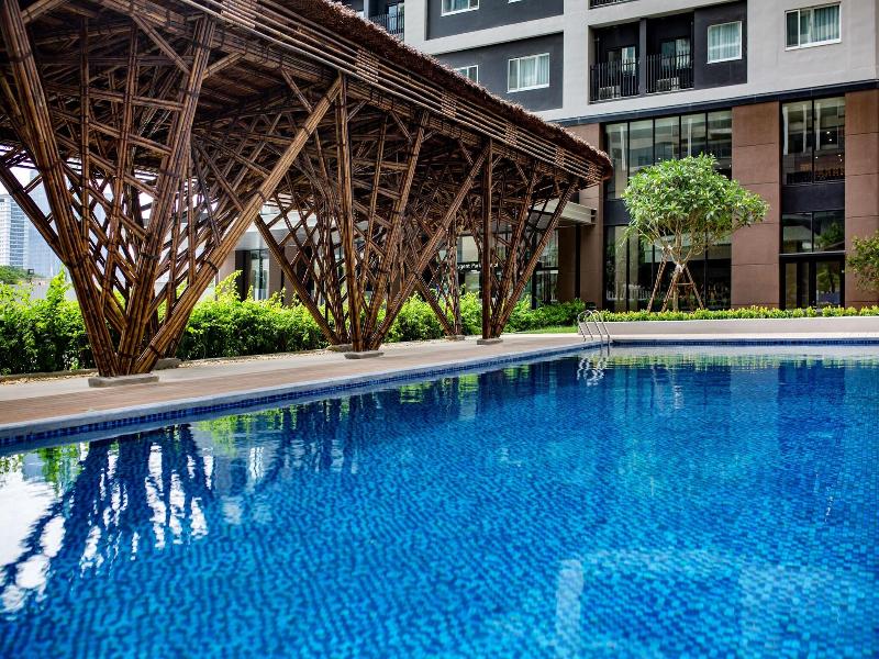 Roygent Parks Hanoi image