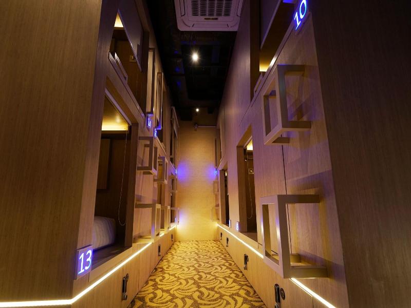 Cube Boutique Capsule Hotel @ Kampong Glam image