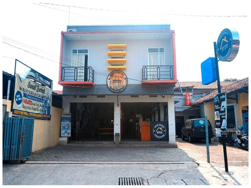 Budi House Food Station