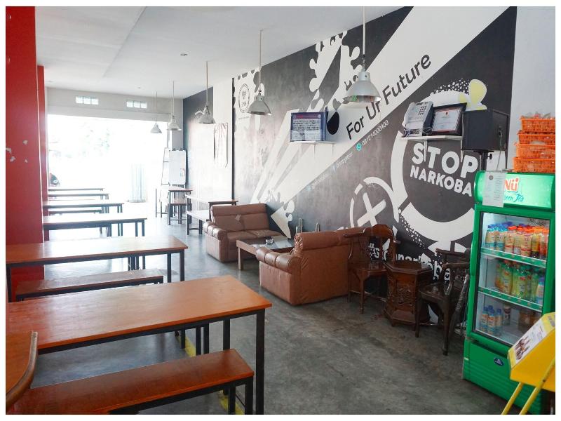 Budi House Food Station