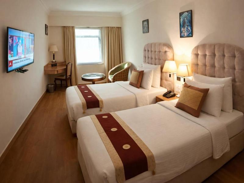 Saj Lucia Hotel image