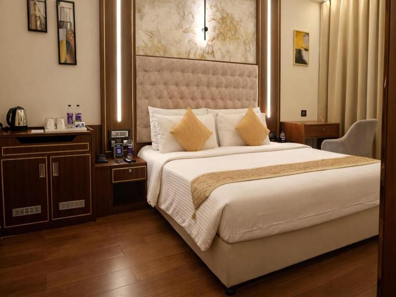 Saj Lucia Hotel image