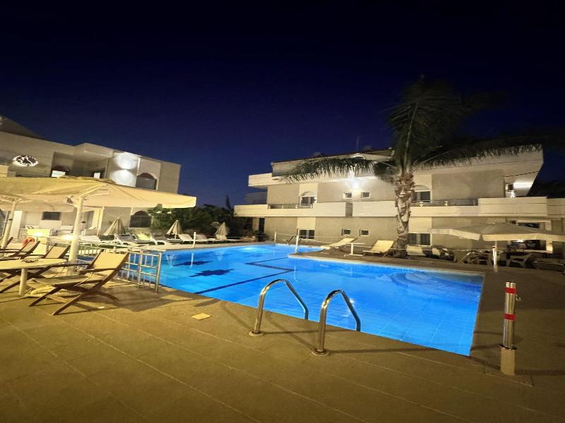 Sirena Apartments image