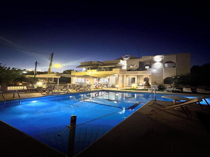 Sirena Apartments image