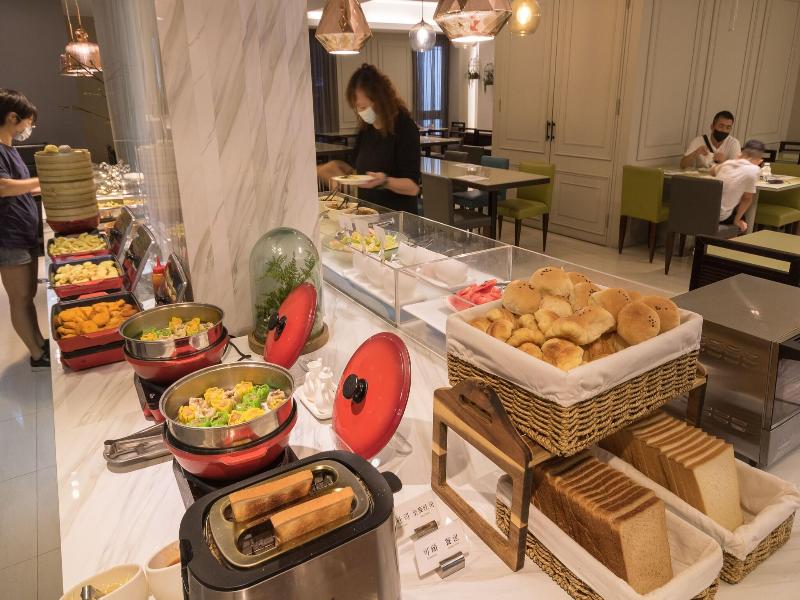 Just Enjoy Business Hotel image