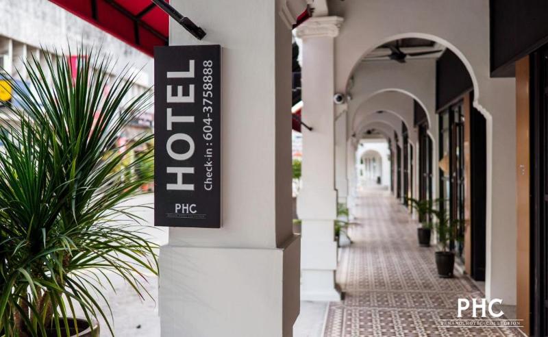 Bahari Parade Hotel By PHC image
