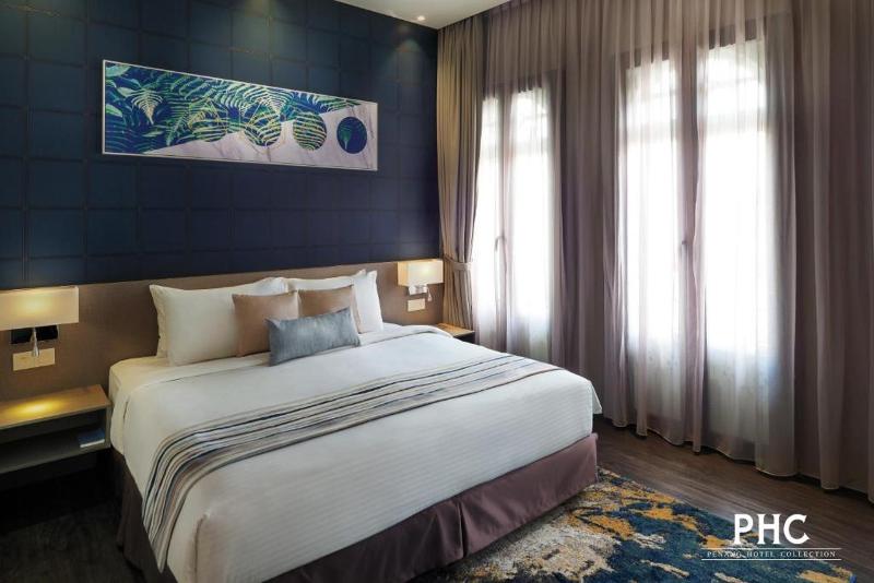Bahari Parade Hotel By PHC image