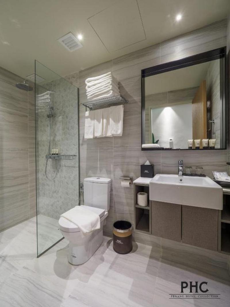 Bahari Parade Hotel By PHC image