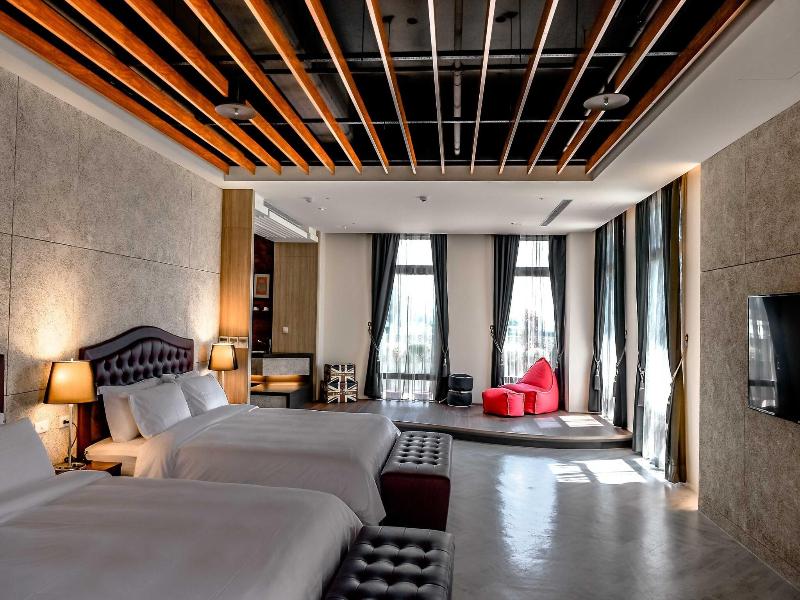 No. 9 Hotel image