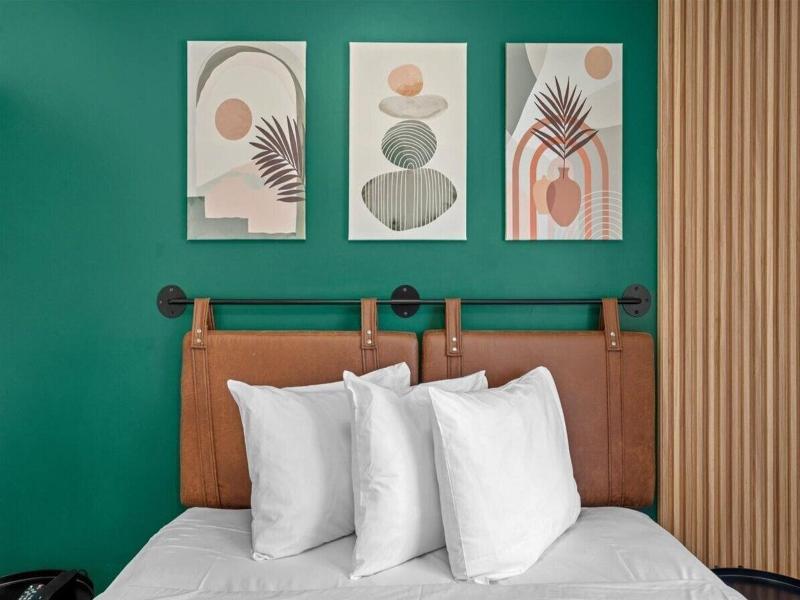 Le Bon Hotel Hollywood image
