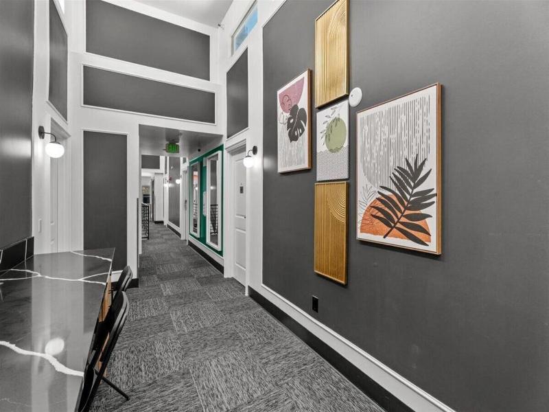 Le Bon Hotel Hollywood image