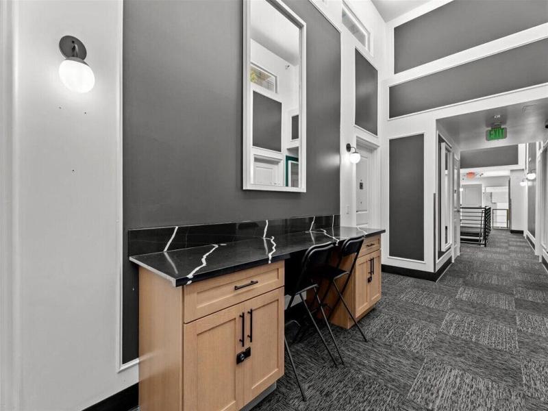 Le Bon Hotel Hollywood image