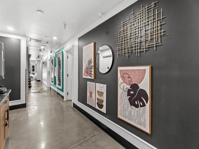 Le Bon Hotel Hollywood image