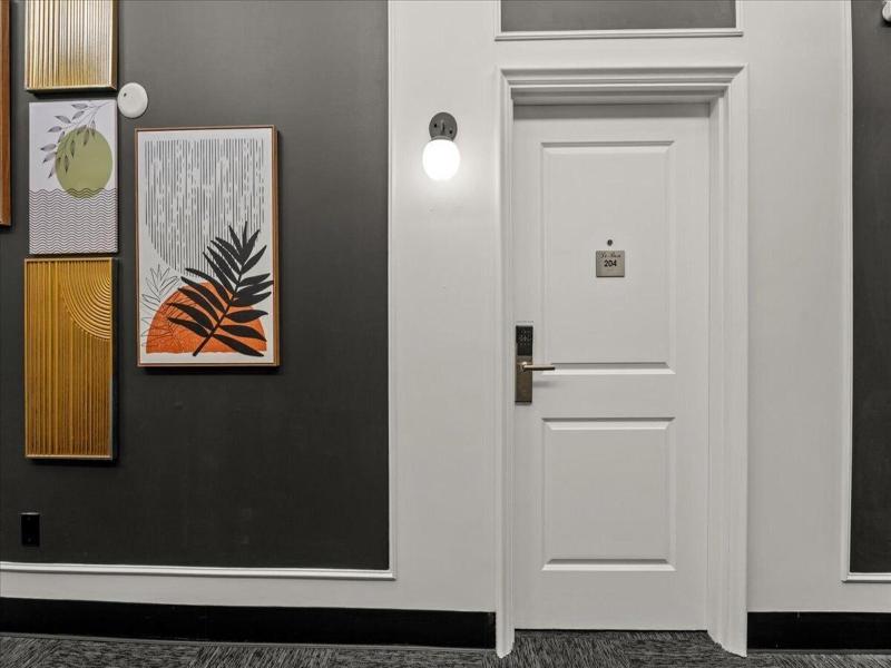 Le Bon Hotel Hollywood image