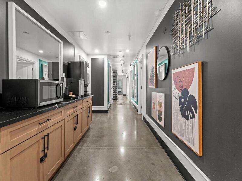 Le Bon Hotel Hollywood image