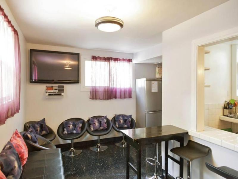 Orange Drive Hostel image