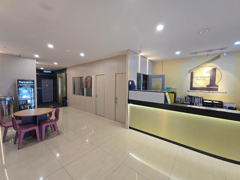 One Point Hotel King Centre image