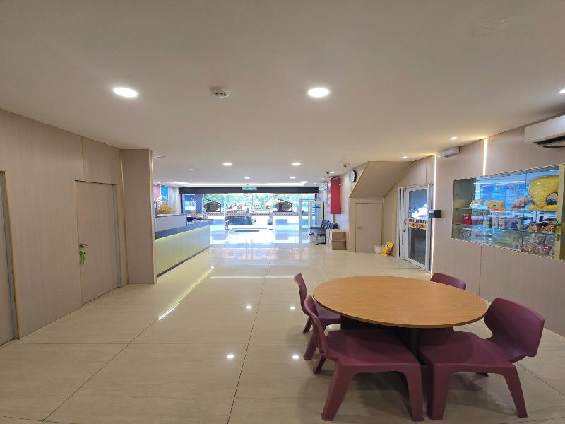 One Point Hotel King Centre image