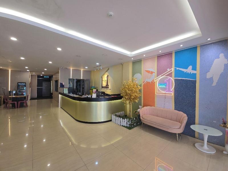 One Point Hotel King Centre image